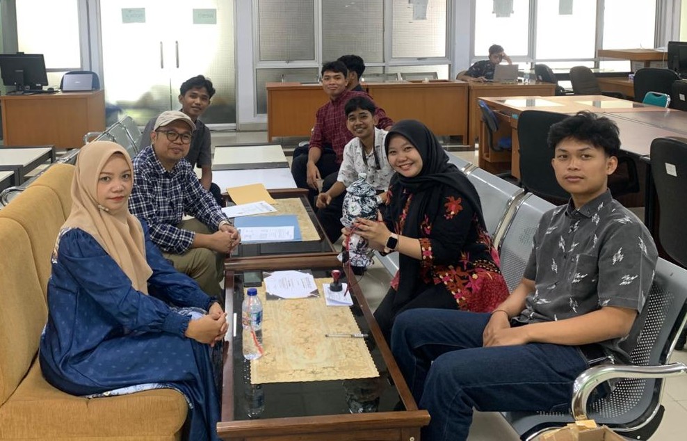 6 Siswa SMK Negeri 8 Padang Tingkatkan Kompetensi Jaringan Melalui Program Magang di DTI UNAND