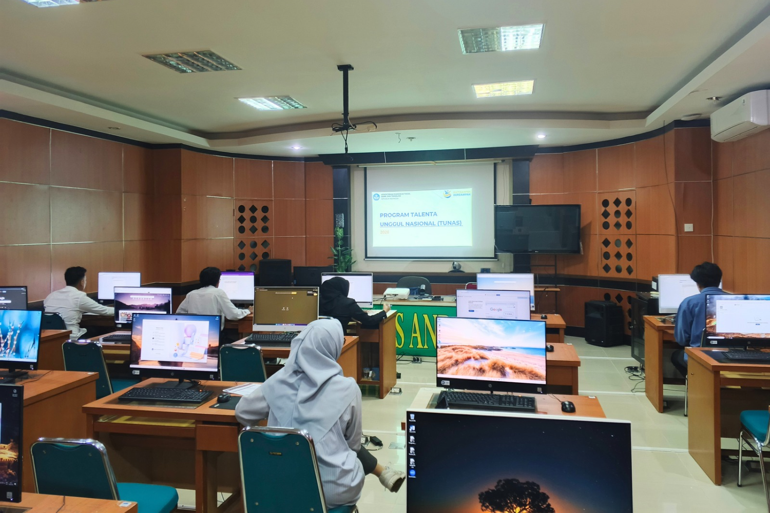 Dukung Kelancaran Ujian TUNAS Kemdiktisaintek 2026, DTI UNAND Siagakan Infrastruktur dan Laboratorium Komputer